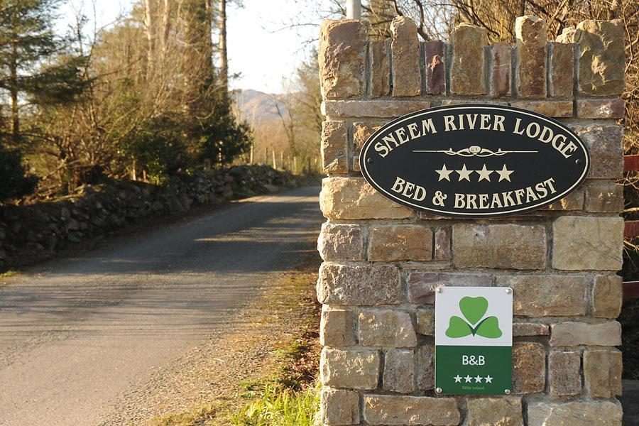 Sneem River Lodge Bed & Breakfast Экстерьер фото